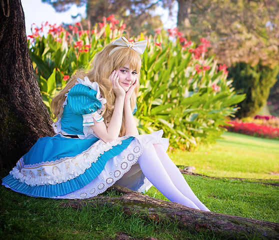 Cosplay Friday: Alice In Wonderland by techgnotic on DeviantArt