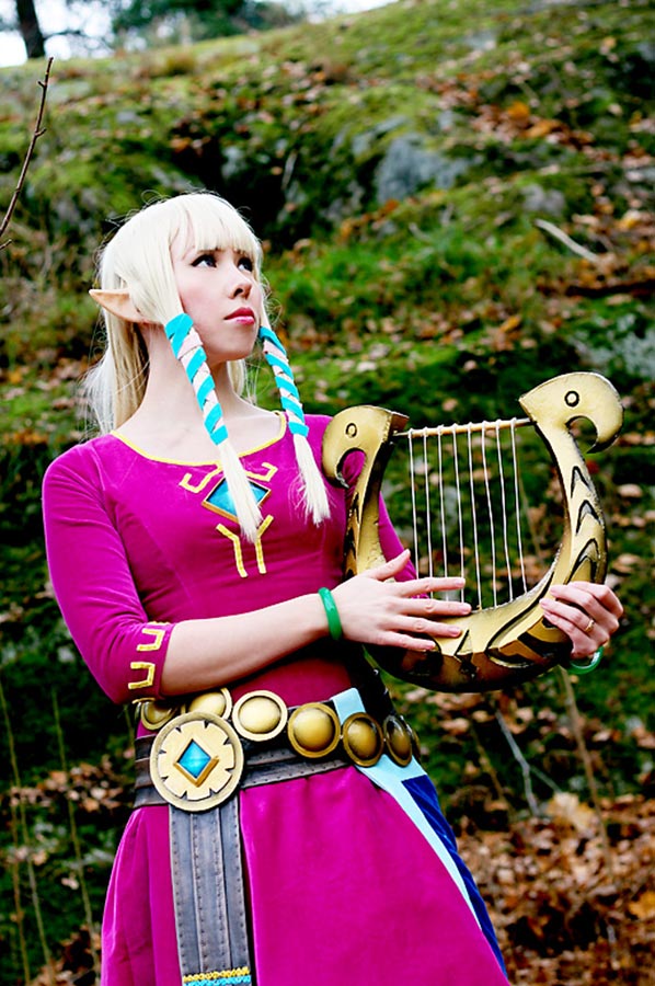 Cosplay Friday: The Legend of Zelda by techgnotic on DeviantArt